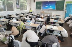 三都初级中学消防安全疏散逃生演练